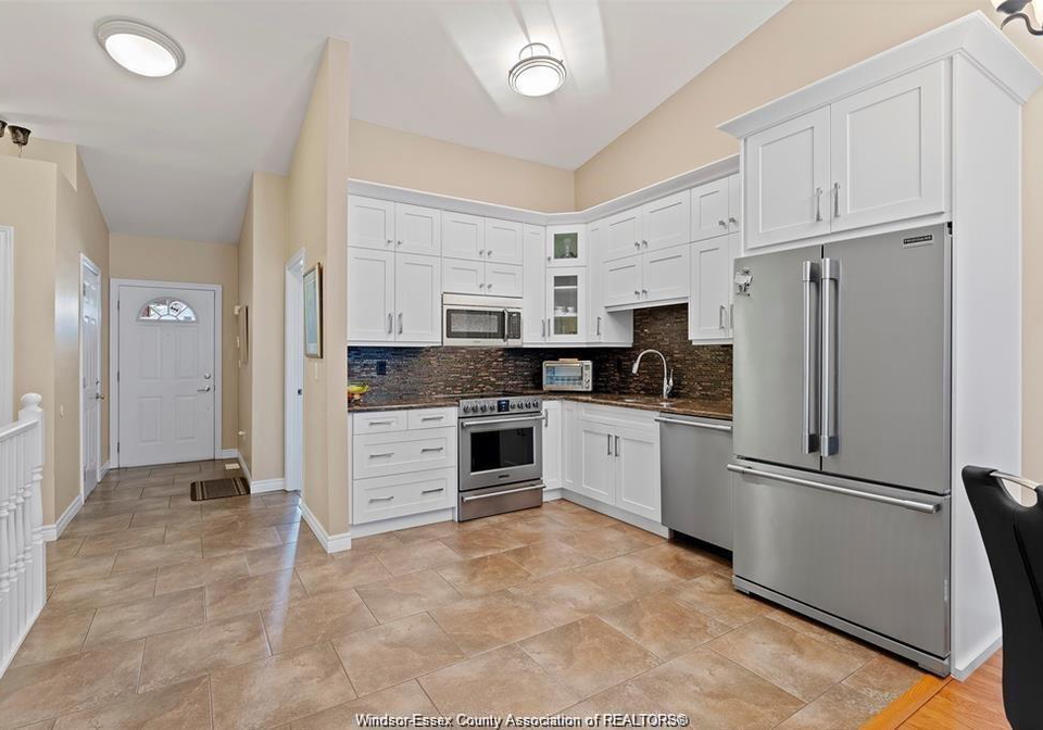 3748-prairie-court-windsor-ontario-26021463