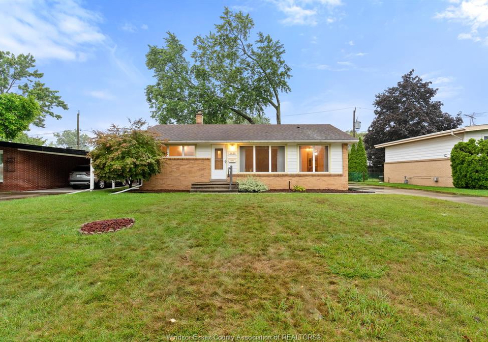 3631-rankin-avenue-windsor-ontario-26021479