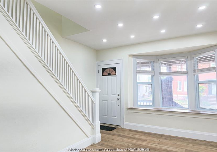 116-elm-avenue-windsor-ontario-26021482