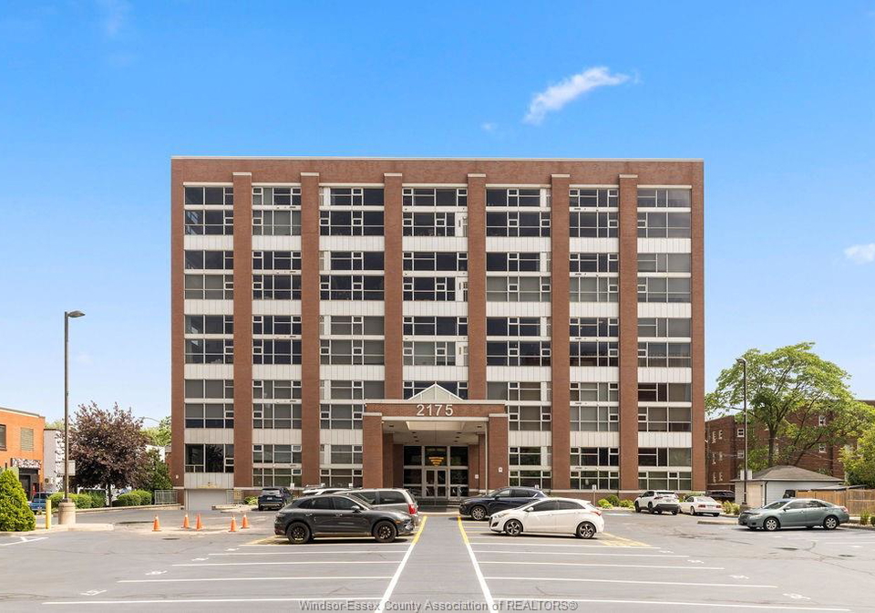 2175-wyandotte-street-east-windsor-ontario-26021512