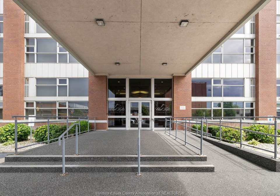 2175-wyandotte-street-east-windsor-ontario-26021512