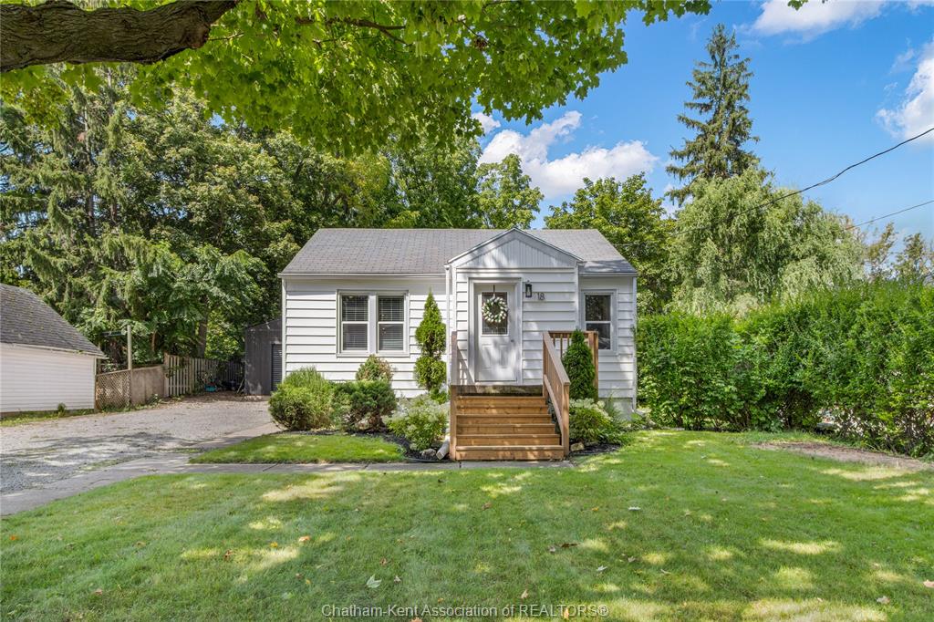 18-cathcart-street-east-ridgetown-ontario-26021514