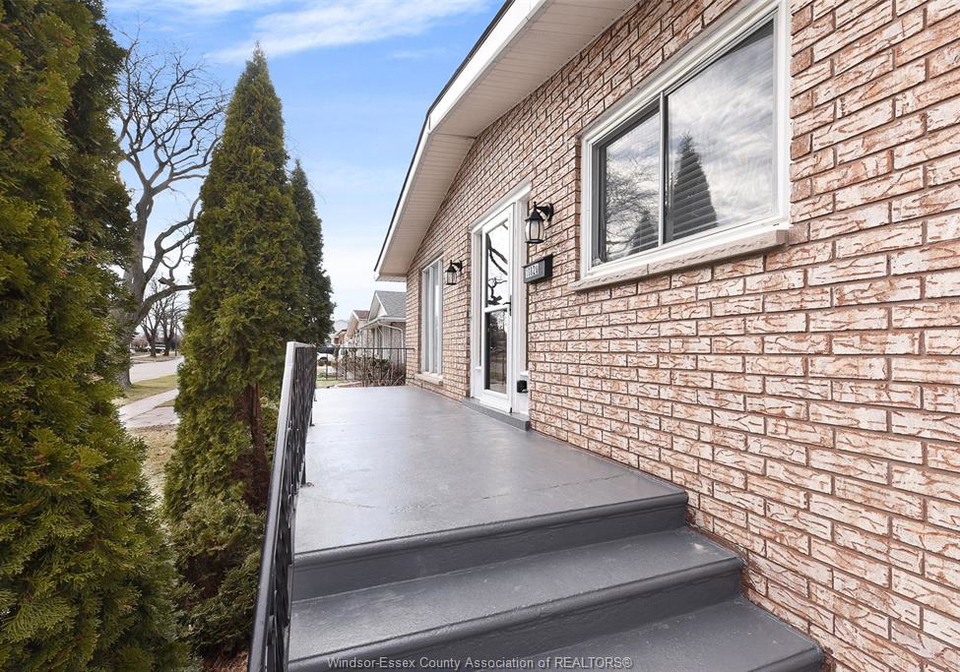 10820-mulberry-drive-windsor-ontario-26021520