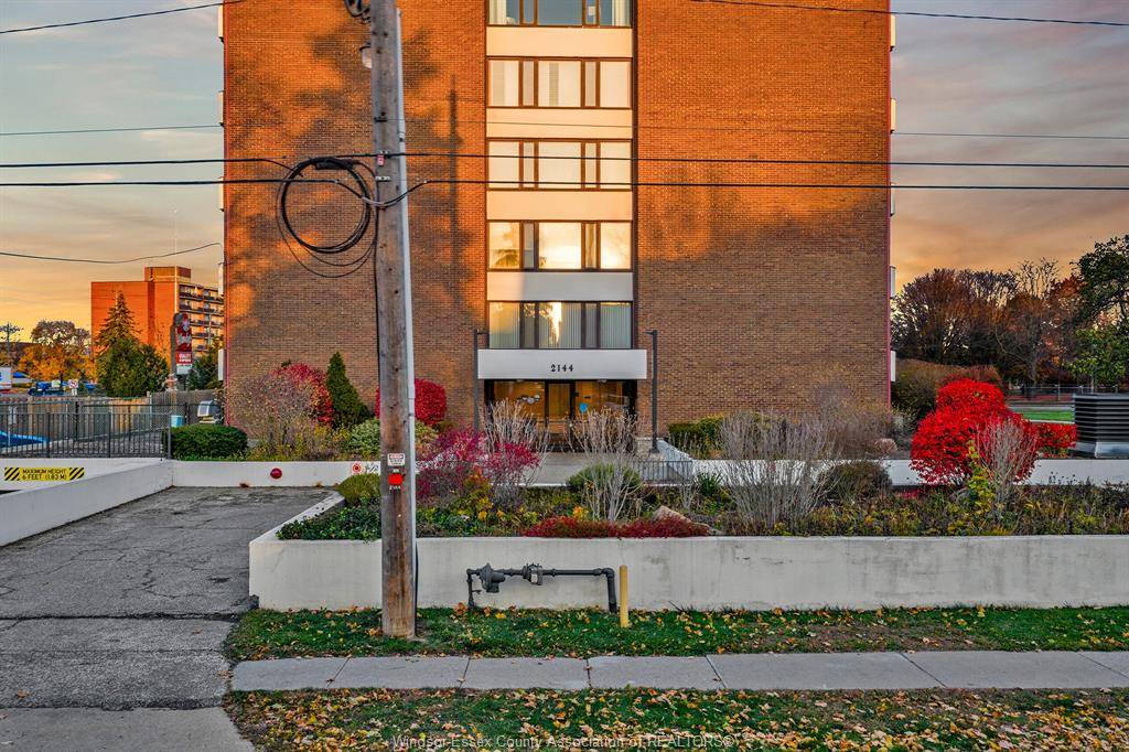 2144-pelissier-windsor-ontario-26021532