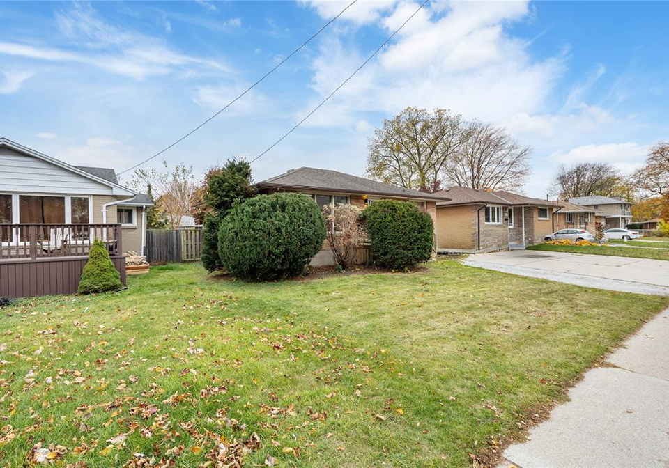 1035-wellington-street-sarnia-ontario-26021550