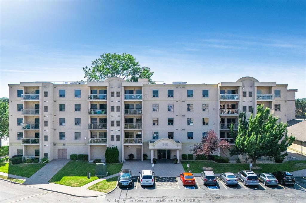 315-village-grove-tecumseh-ontario-26021582