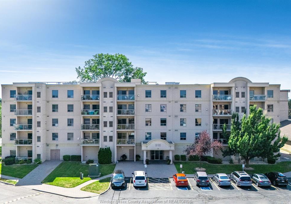315-village-grove-tecumseh-ontario-26021582