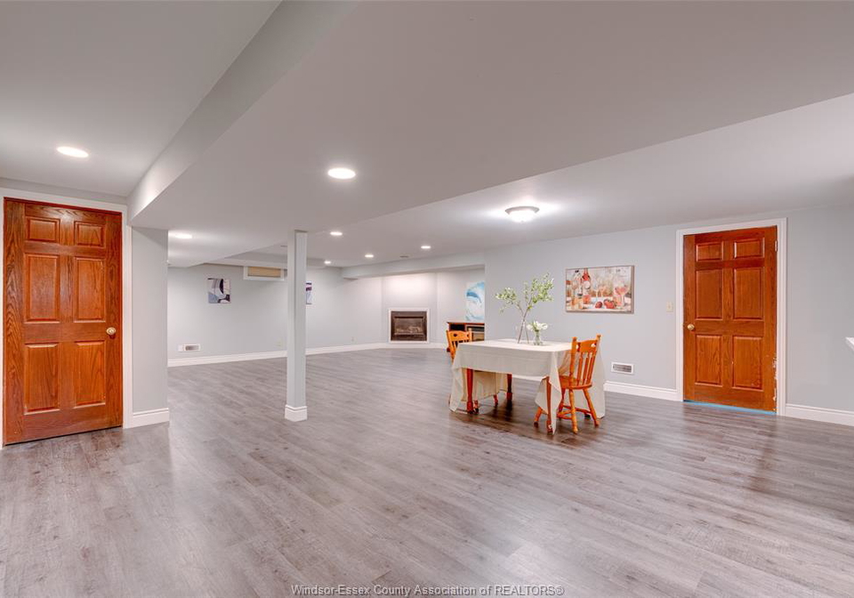 824-lake-trail-windsor-ontario-26021605