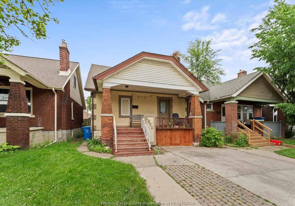 1571-goyeau-windsor-ontario-26021610