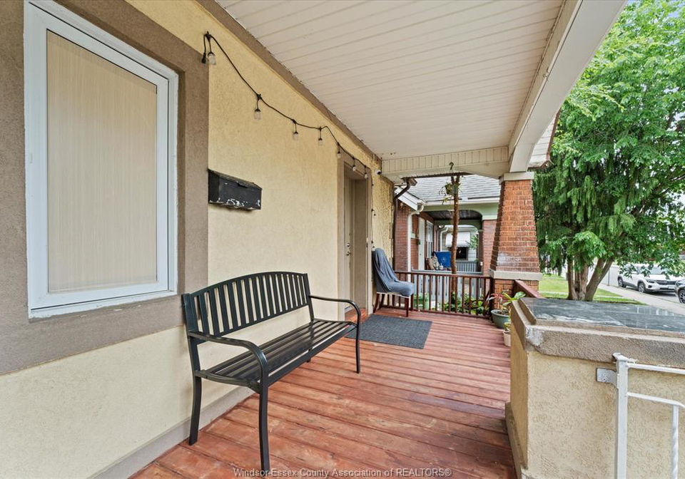 1571-goyeau-windsor-ontario-26021610
