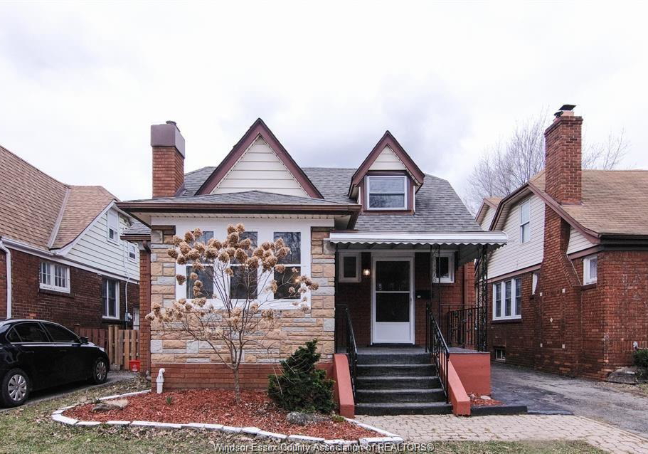 2995-randolph-avenue-windsor-ontario-26021626