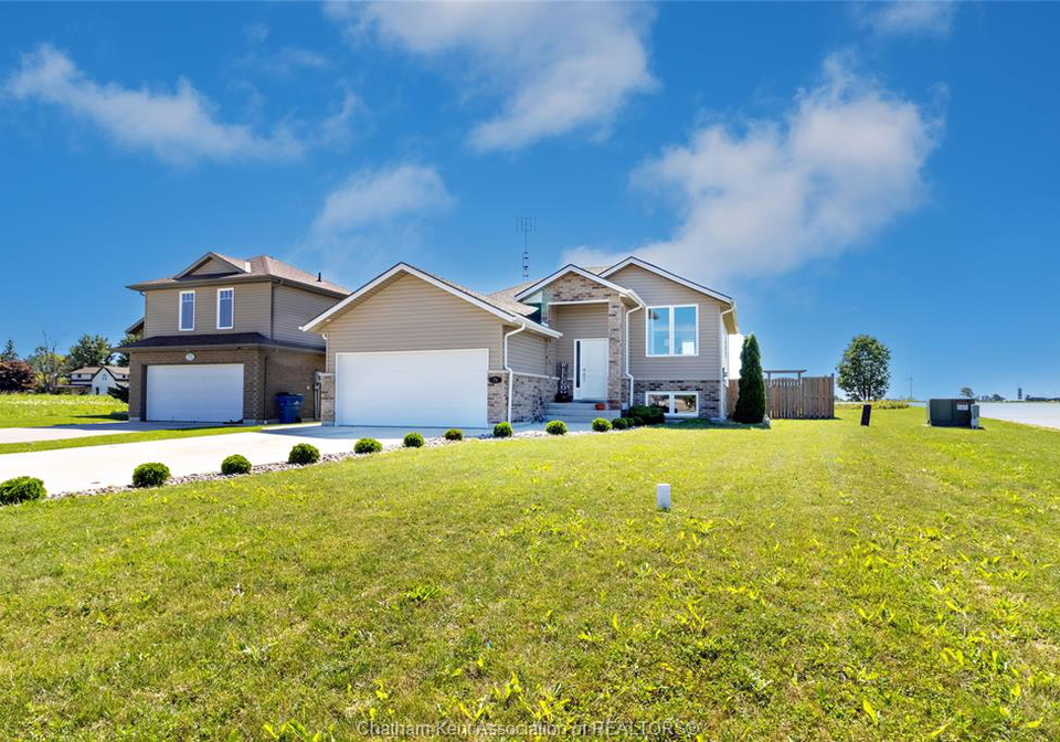 79-blackacre-crescent-tilbury-ontario-26021630