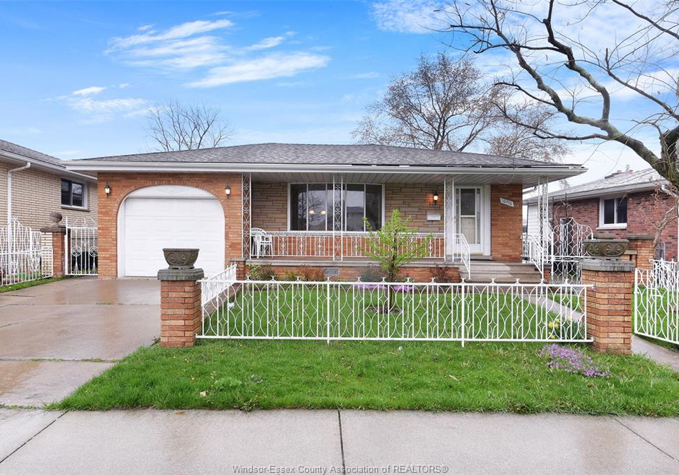 10770-eastcourt-windsor-ontario-26021632