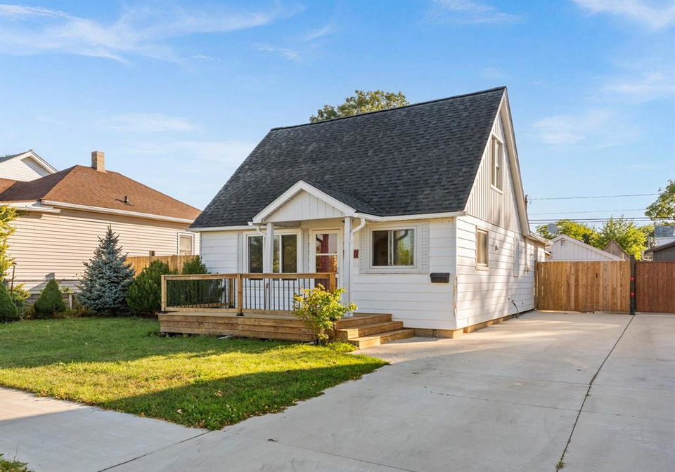 1540-st-luke-road-windsor-ontario-26021644