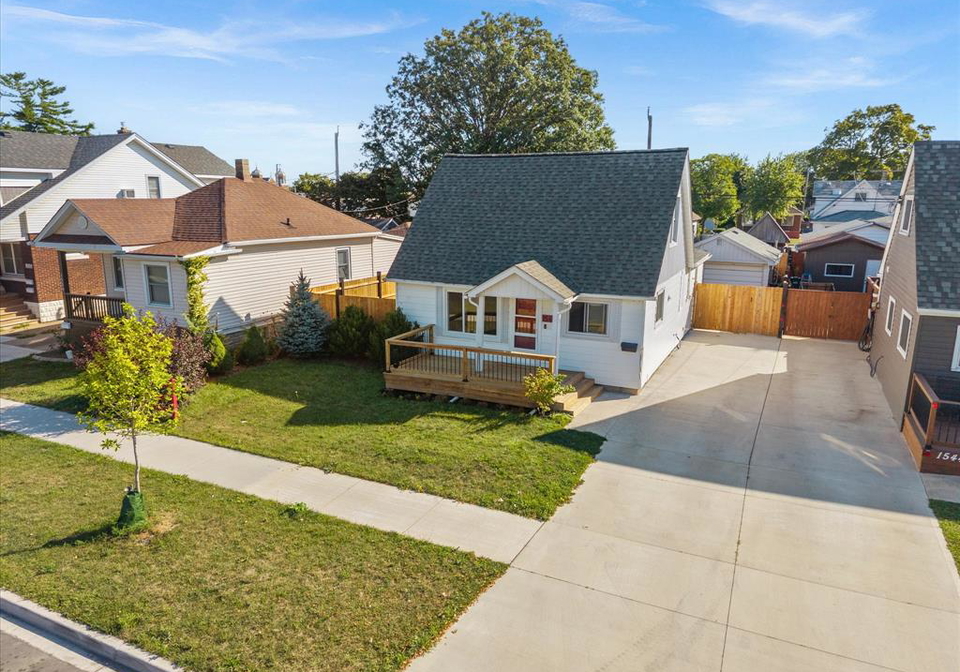 1540-st-luke-road-windsor-ontario-26021644