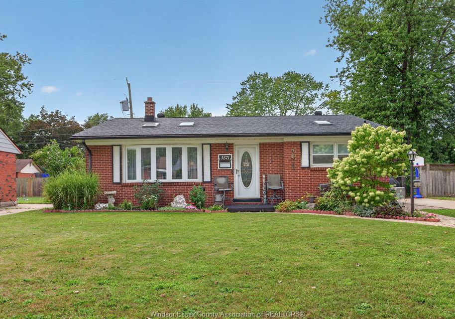 3571-roxborough-windsor-ontario-26021648