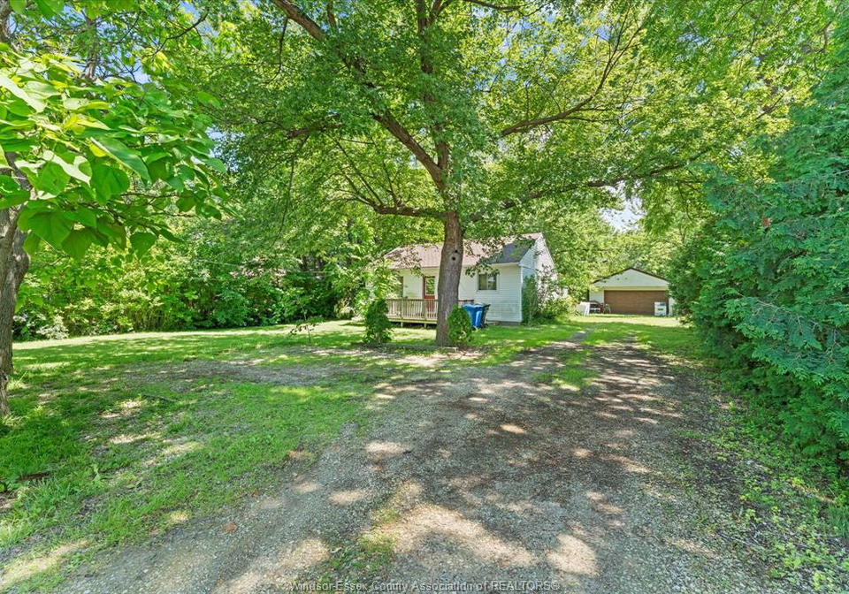 3555-county-road-42-windsor-ontario-26021649