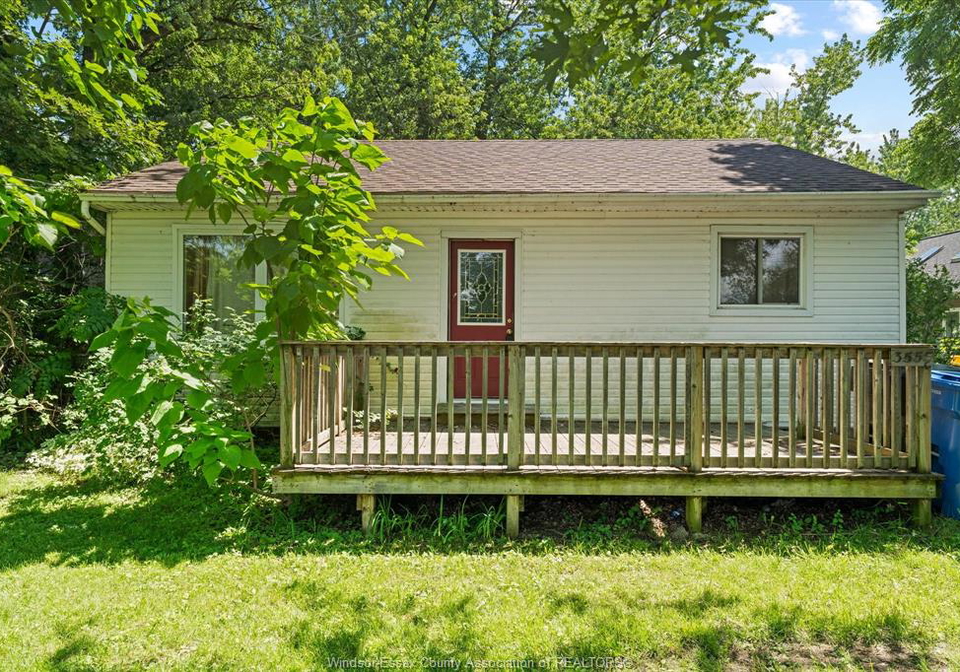 3555-county-road-42-windsor-ontario-26021649
