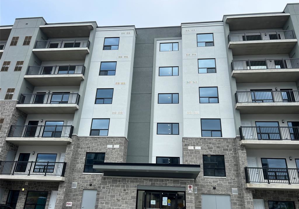 3370-stella-crescent-windsor-ontario-26021650