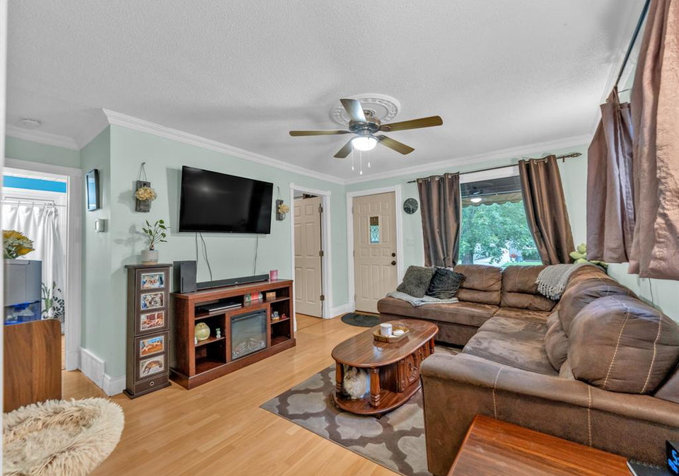 1826-francois-road-windsor-ontario-26021654