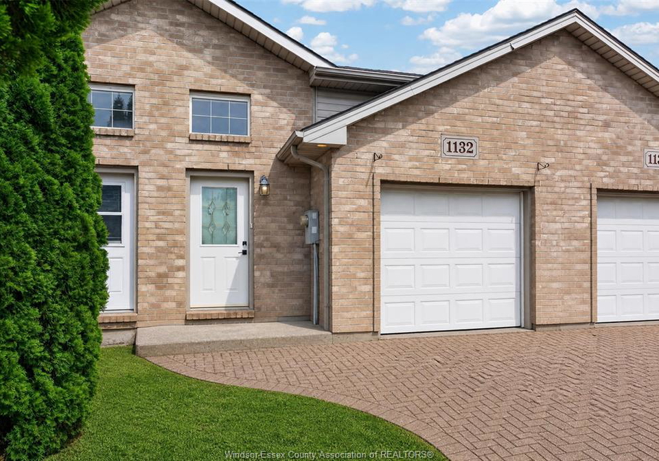 1132-settlers-windsor-ontario-26021659
