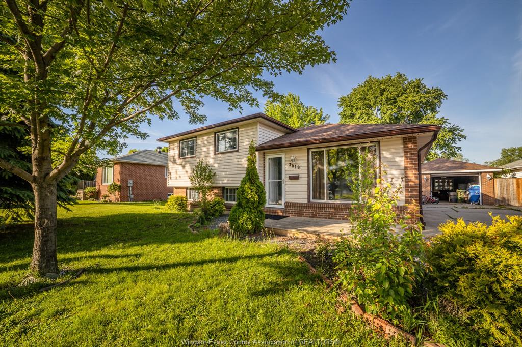 3018-grandview-street-windsor-ontario-26021669