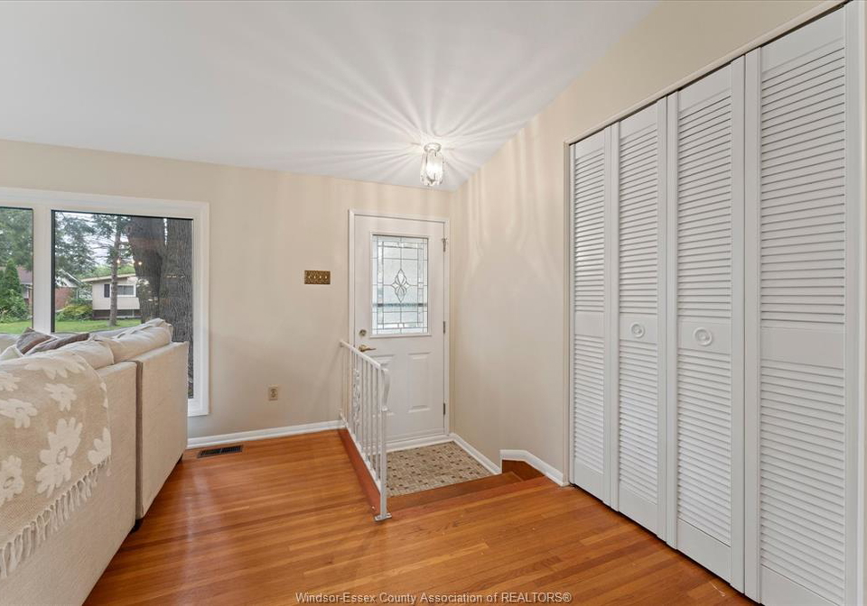4339-ashfield-crescent-windsor-ontario-26021675