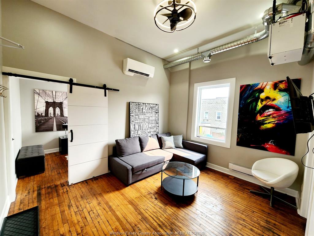 1154-wyandotte-street-east-windsor-ontario-26021677