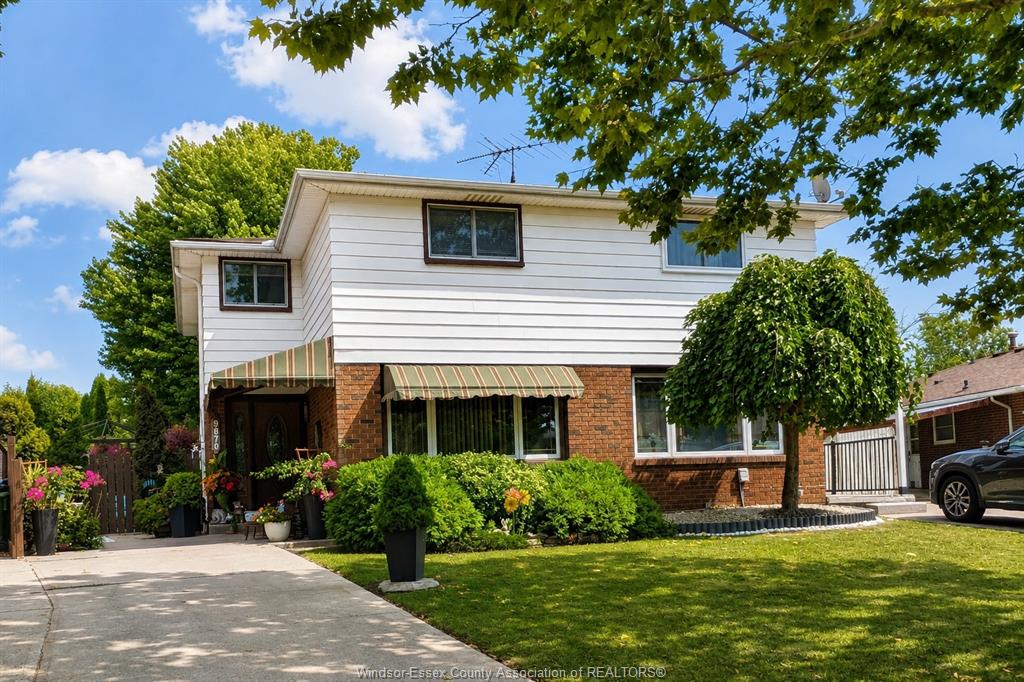 9870-lynngrove-windsor-ontario-26021689