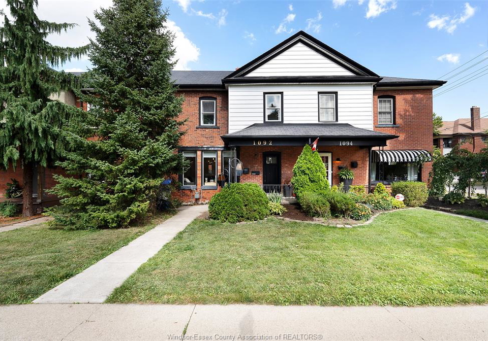 1092-monmouth-windsor-ontario-26021693