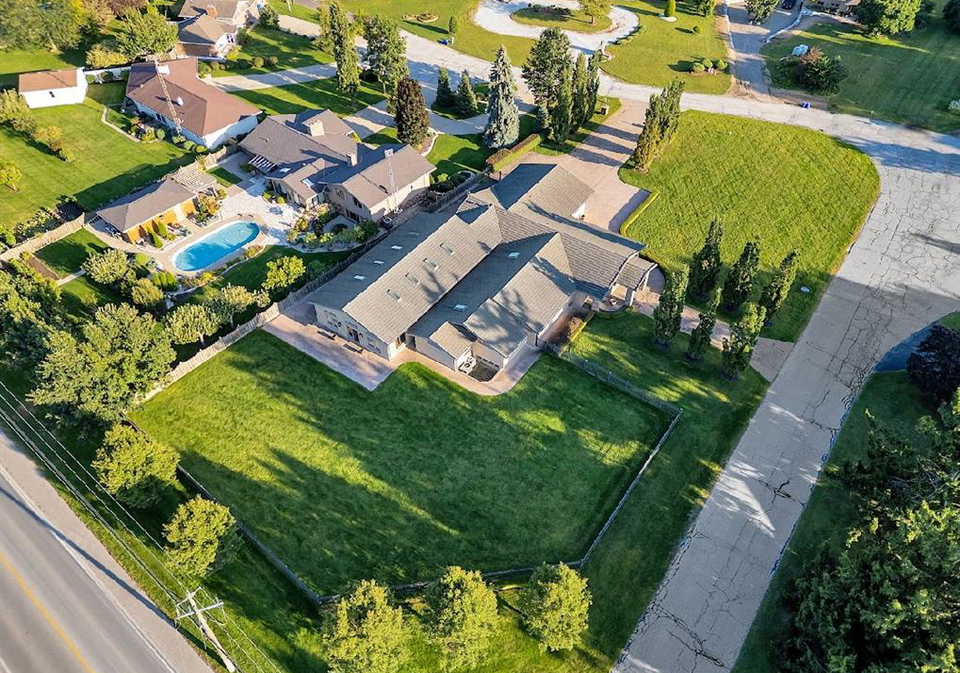 1530-ravine-line-kingsville-ontario-26021698