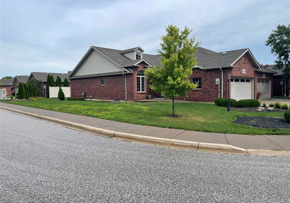 418-cooper-crescent-lakeshore-ontario-26021709