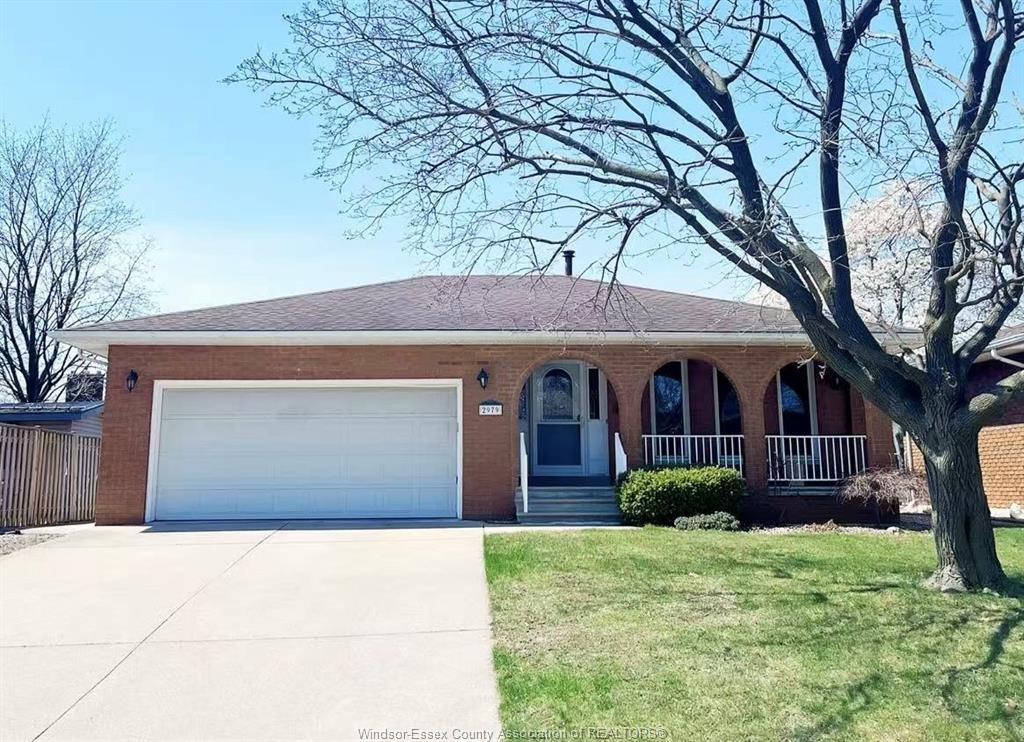 2979-st-clair-avenue-windsor-ontario-26021716