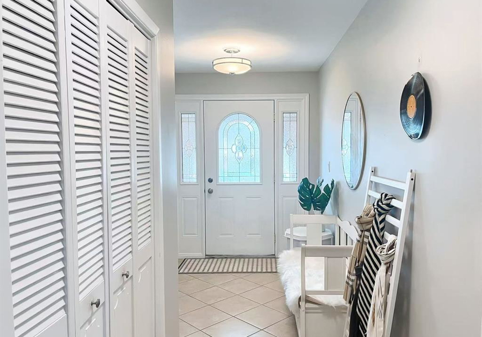 2979-st-clair-avenue-windsor-ontario-26021716