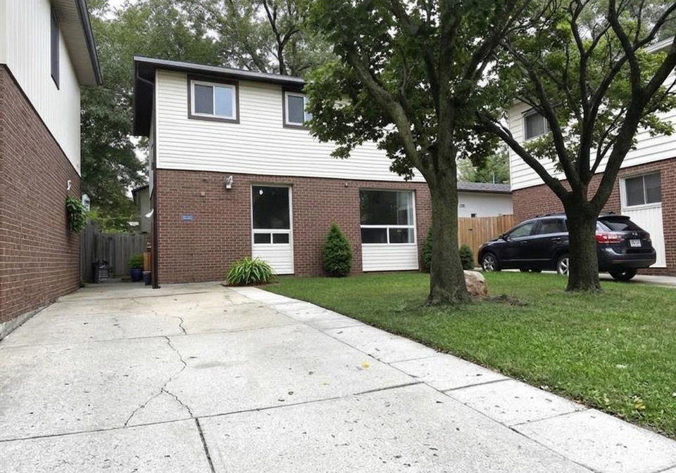 1219-aire-place-windsor-ontario-26021721