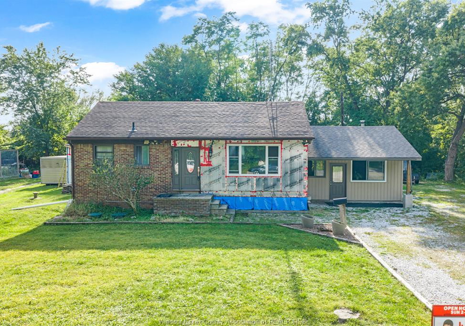 2125-betts-windsor-ontario-26021738