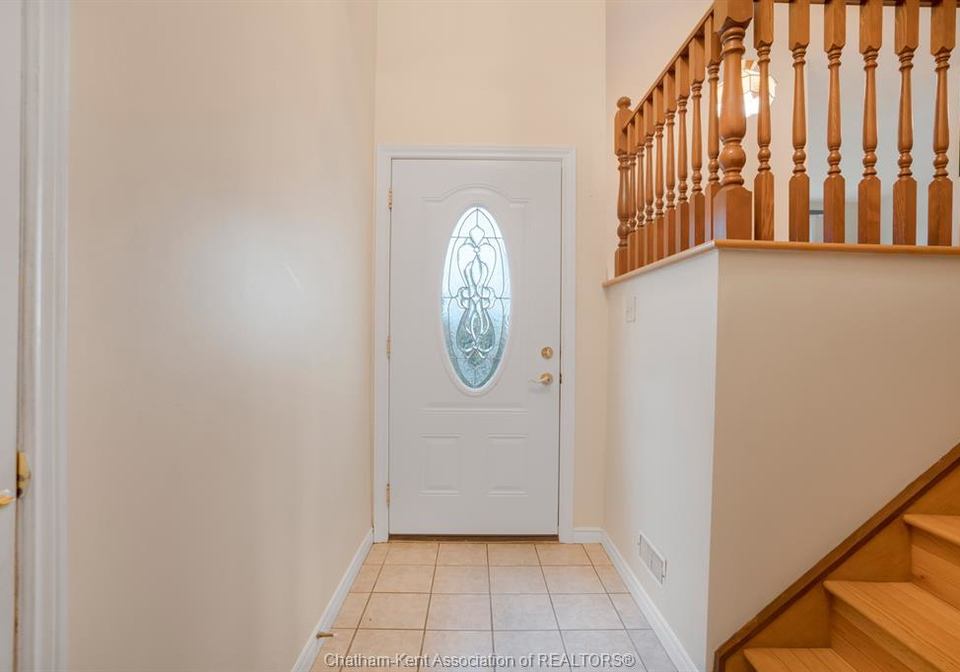 15-monarch-drive-chatham-ontario-26021764