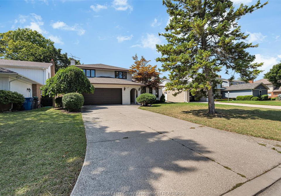 269-orchard-grove-windsor-ontario-26021772