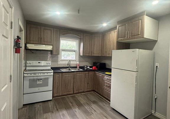 688-campbell-windsor-ontario-26021775