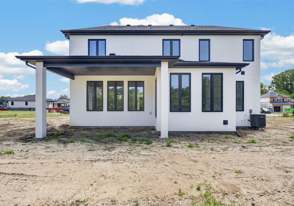 3450-oke-lasalle-ontario-26021788