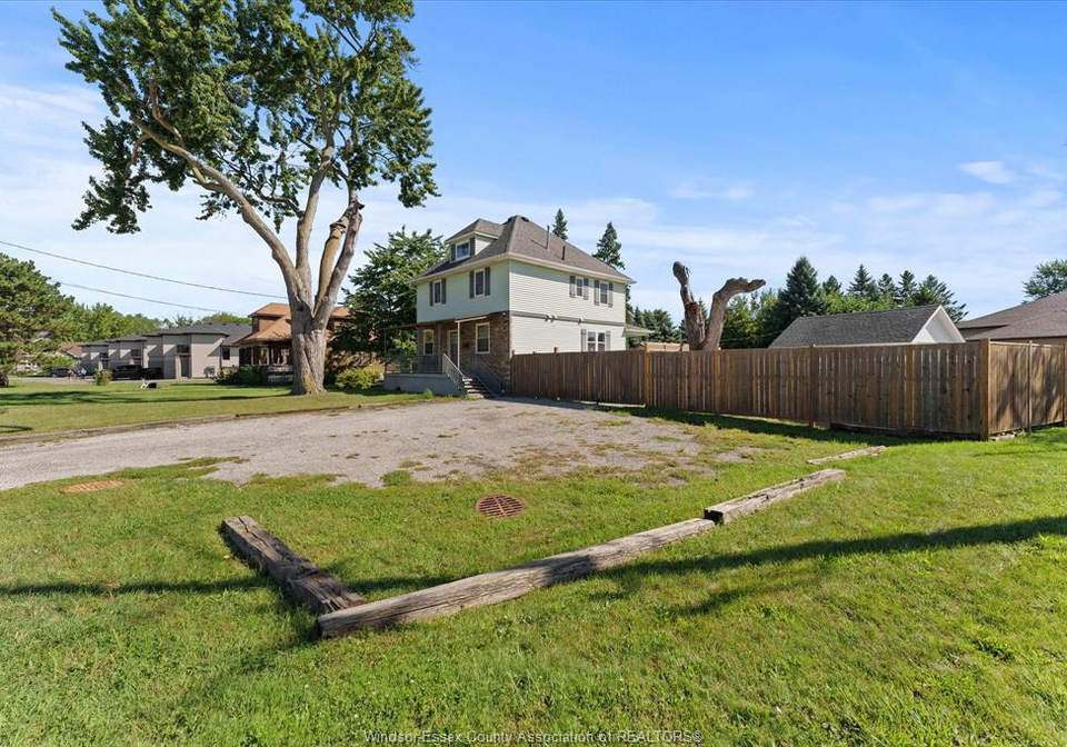 2485-front-road-lasalle-ontario-26021791