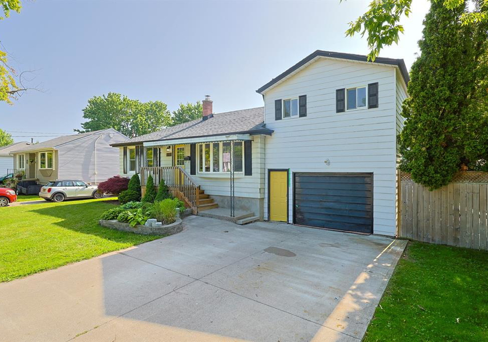 898-grandview-avenue-sarnia-ontario-26021820