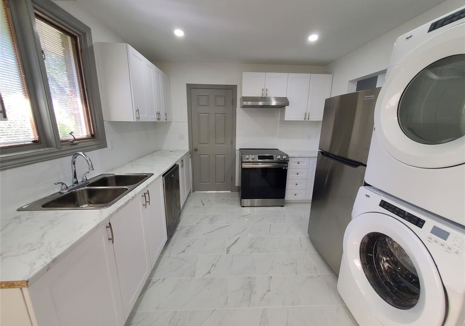3285-st-patricks-windsor-ontario-26021824