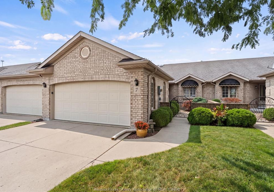 7-cherokee-lane-leamington-ontario-26021828