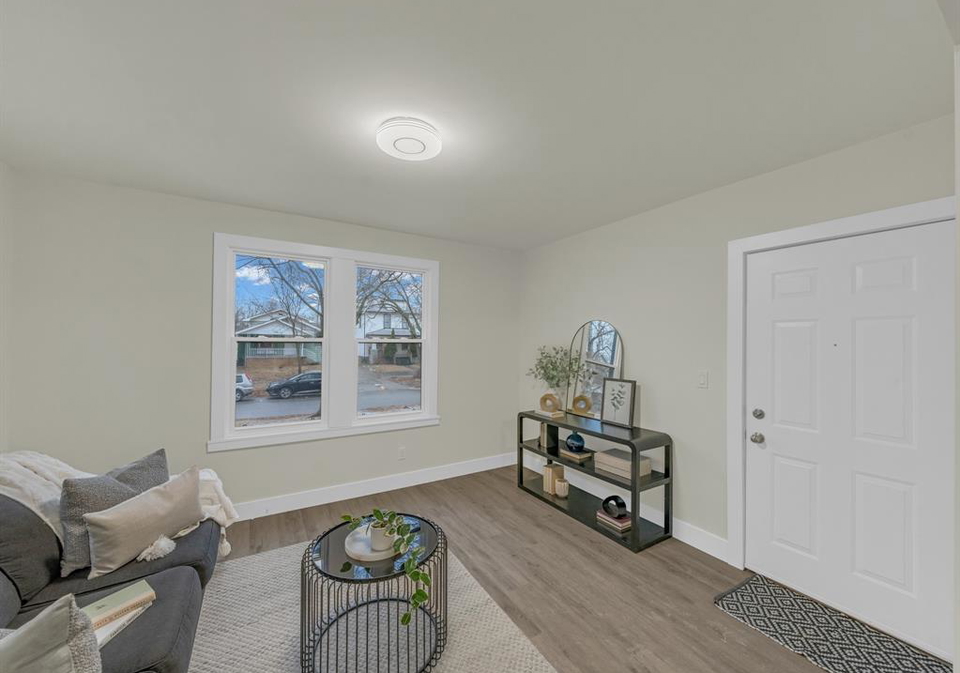 545-cameron-windsor-ontario-26021851
