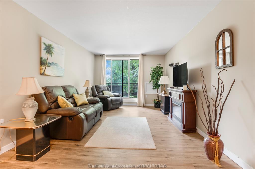 150-park-avenue-east-chatham-ontario-26021858