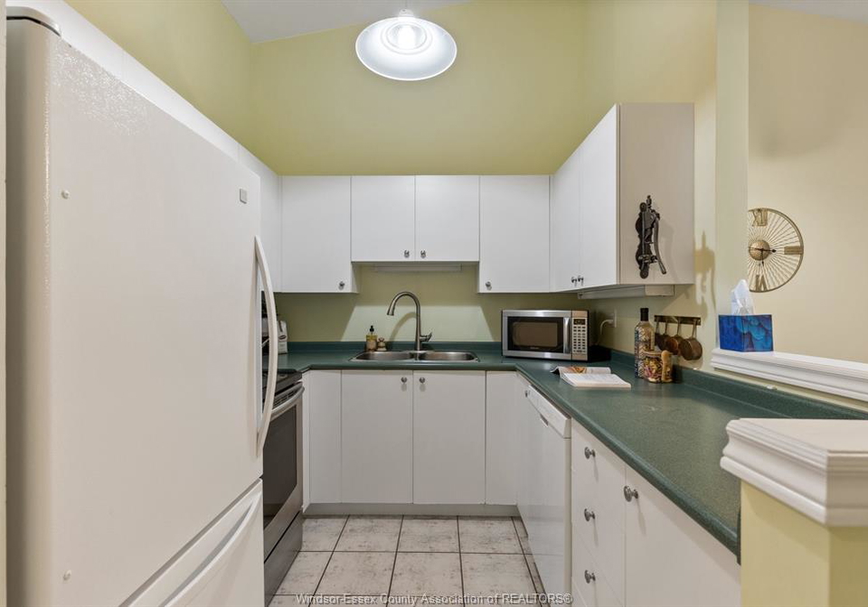 3778-prairie-court-windsor-ontario-26021879