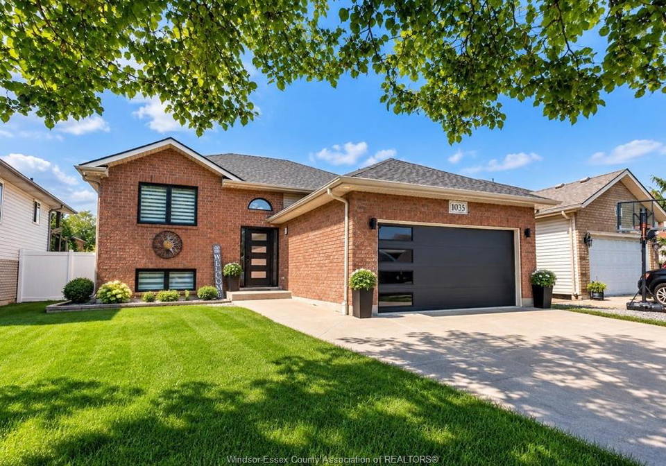 1035-treverton-crescent-windsor-ontario-26021880