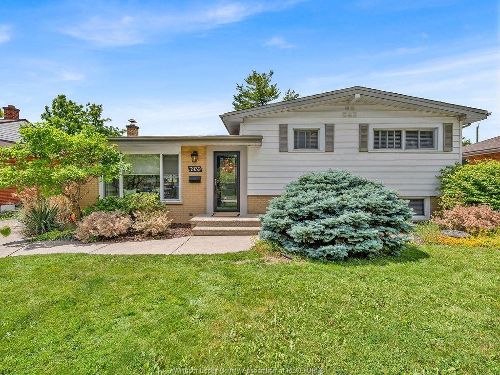 3939-longfellow-windsor-ontario-26021884