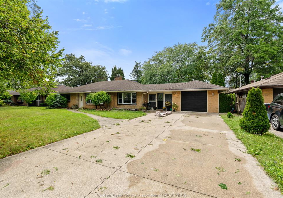 2725-buckingham-drive-windsor-ontario-26021886